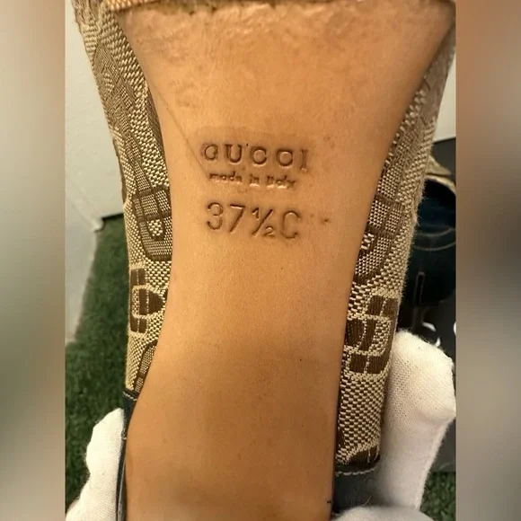 Sold❗️Gucci Horsebit shoes - Picture 2 of 14